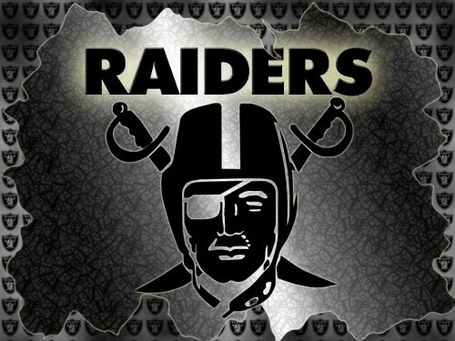 9_nfl_football_logo_raiders_medium